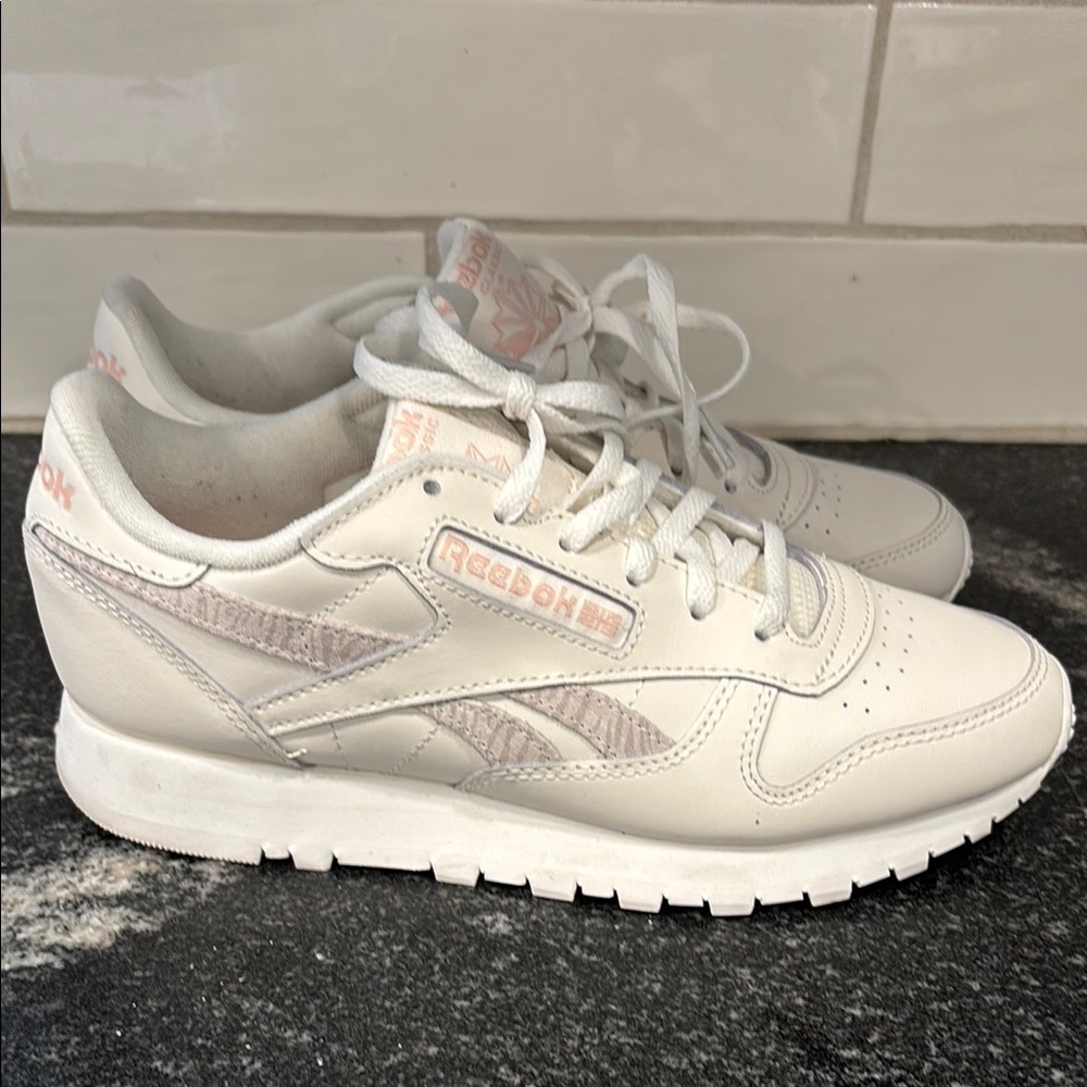 Reebok Classic Women's Sneakers size 7.5